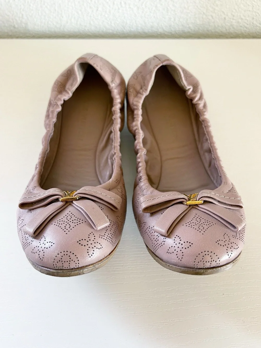 Louis Vuitton Pink Monogram Ballet Flats Size EU 37 Bow Logo